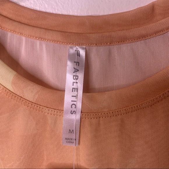 FABLETICS Nayeli Mesh Crop Short Sleeve Marble Pattern Workout Top - Picture 4 of 12